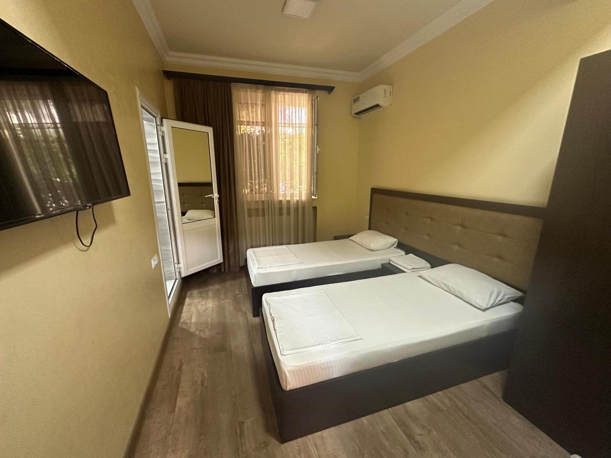Express Hotel Ереван Экстерьер фото