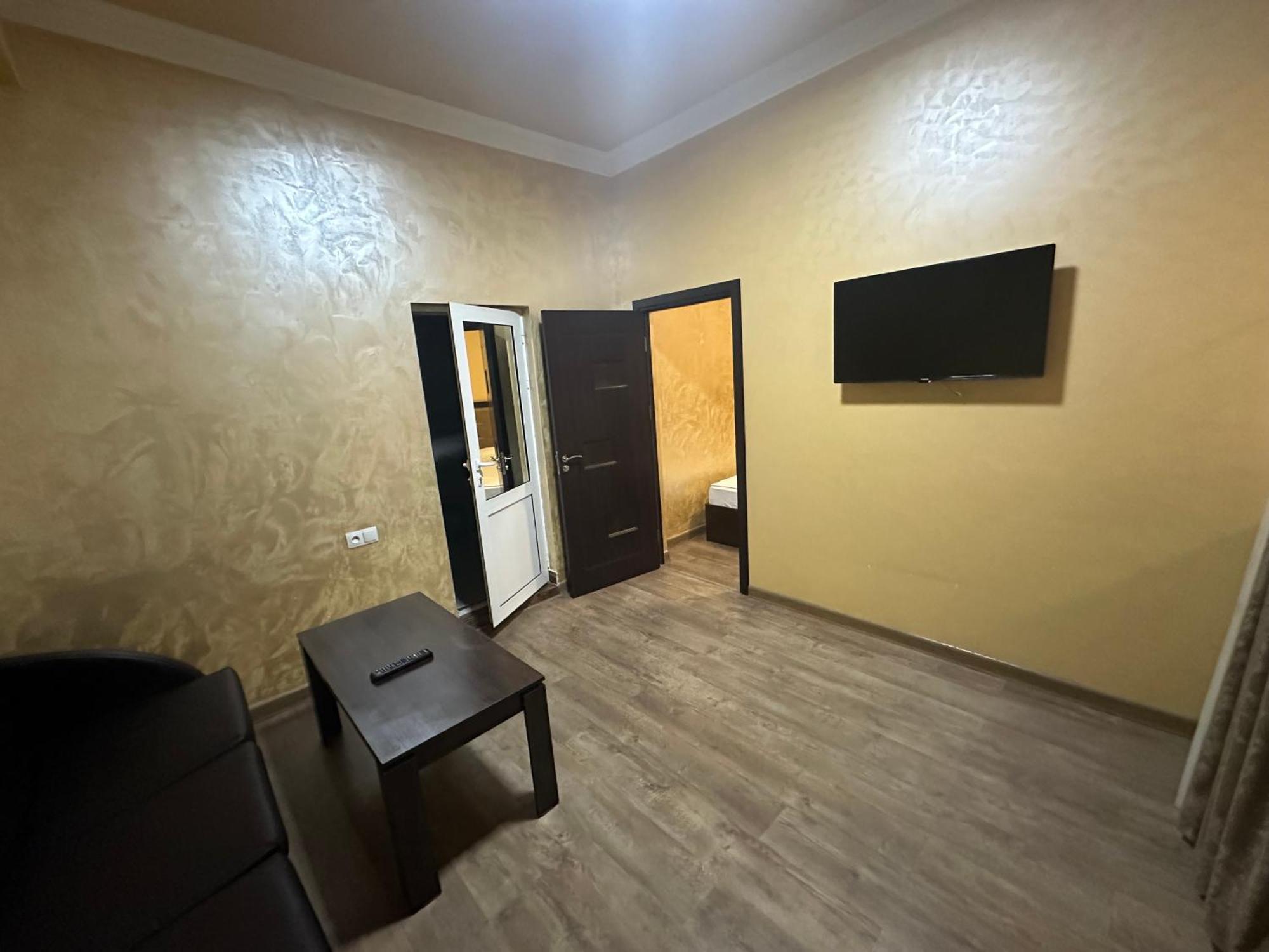 Express Hotel Ереван Экстерьер фото