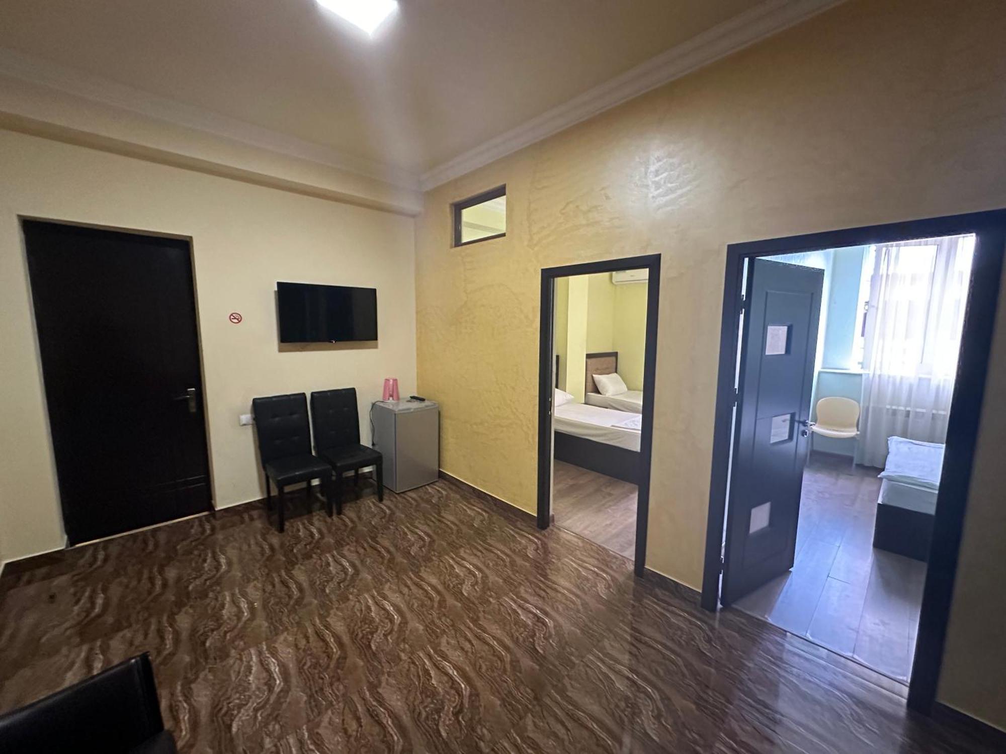 Express Hotel Ереван Экстерьер фото